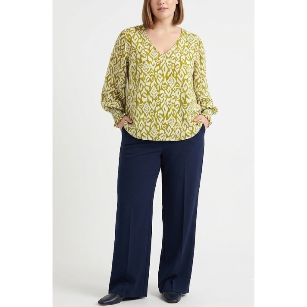 New Vince Camuto Blouse Large Avocado Ikat Puff Sleeve V-Neck Soft Preppy
